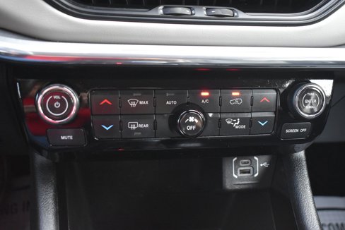 Used 2022 Jeep Compass Limited image 30