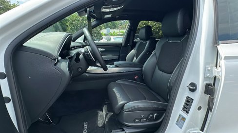 Used 2025 Genesis GV70 2.5T w/ Sport Prestige Package image 9