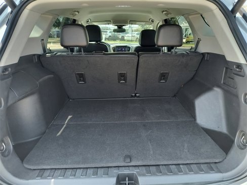 Used 2023 GMC Terrain SLT image 8