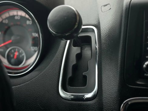 Used 2019 Dodge Grand Caravan SXT image 26