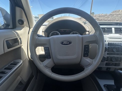 Used 2010 Ford Escape XLT image 9
