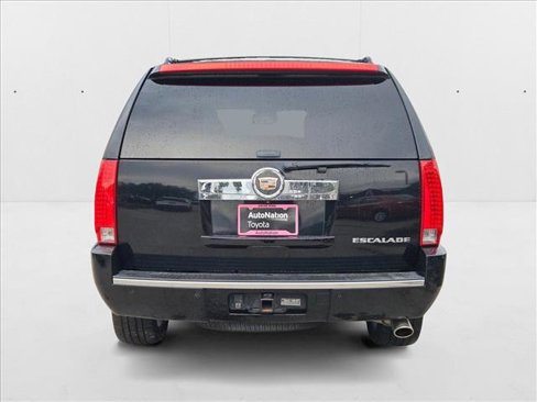Used 2013 Cadillac Escalade 2WD image 7