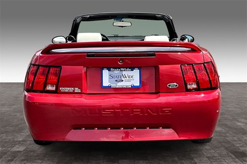 Used 1999 Ford Mustang Convertible image 27