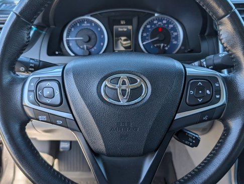 Used 2017 Toyota Camry XLE image 18