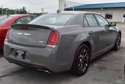 Used 2017 Chrysler 300 S w/ 300S Premium Group image 6