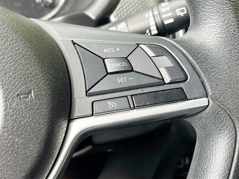 Certified 2019 Nissan Kicks S image 31
