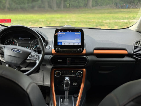 Used 2018 Ford EcoSport SES image 4