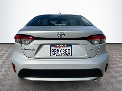 Used 2022 Toyota Corolla LE image 6