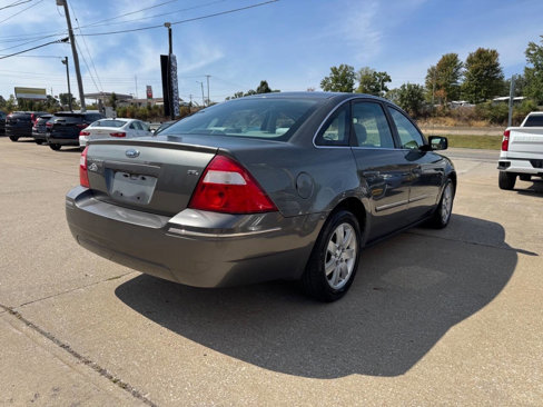 Used 2005 Ford Five Hundred SEL image 8