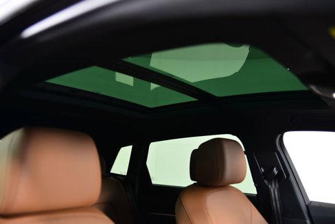 Certified 2022 Audi e-tron Premium w/ Convenience Plus Package image 13