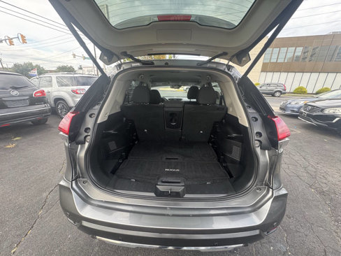 Used 2019 Nissan Rogue SV image 34
