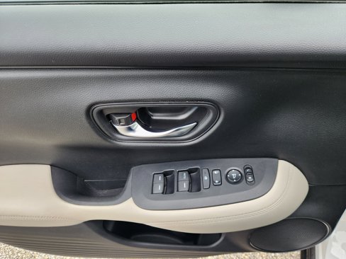 Certified 2023 Honda HR-V LX image 16