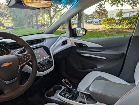 Used 2021 Chevrolet Bolt Premier w/ Infotainment Package image 14