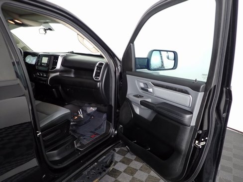 Used 2020 RAM 1500 Big Horn image 28