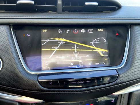 Used 2018 Cadillac XT5 Luxury w/ Driver Awareness Package image 16
