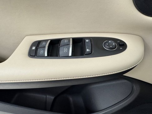 Used 2020 INFINITI QX50 Luxe w/ Navigation Package image 24