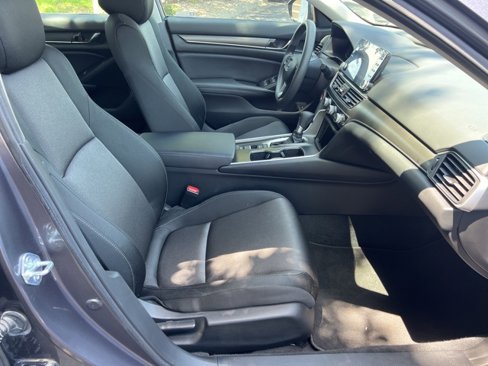 Used 2022 Honda Accord LX image 12