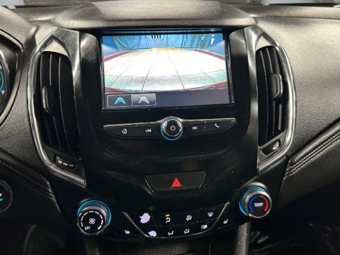 Used 2017 Chevrolet Cruze Premier image 12