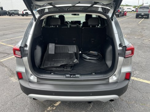 Used 2023 Ford Escape SE image 16