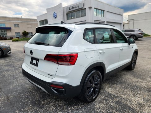 Used 2022 Volkswagen Taos S w/ IQ Drive S Package image 4