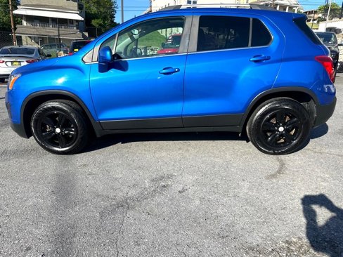 Used 2016 Chevrolet Trax LT w/ LT Sun and Sound Package image 3