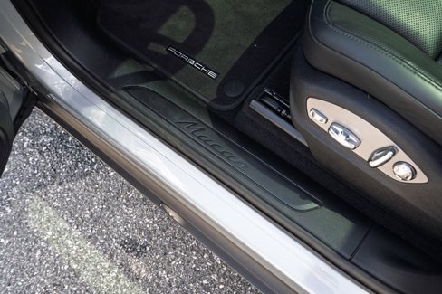 Certified 2023 Porsche Macan image 22