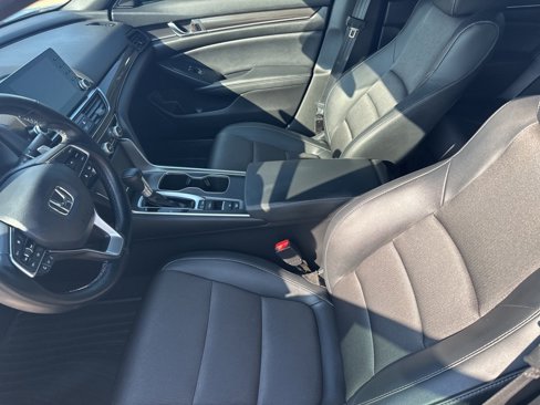 Used 2021 Honda Accord Sport image 8