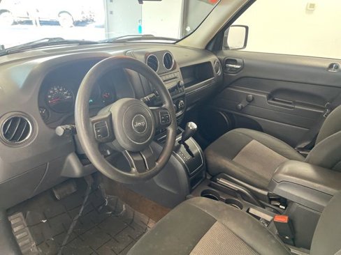 Used 2013 Jeep Patriot Sport image 14