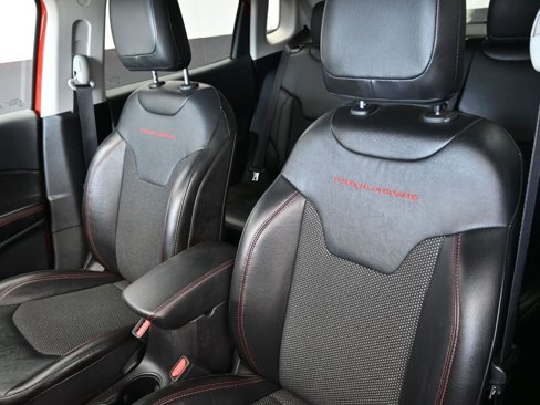 Used 2021 Jeep Compass Trailhawk image 15