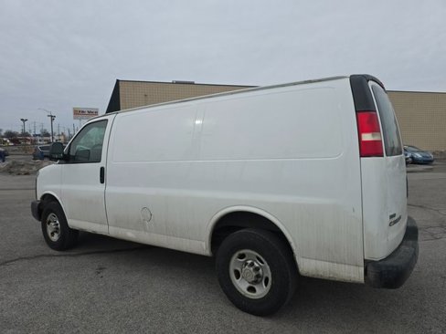 Used 2011 Chevrolet Express 2500 image 6