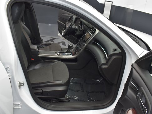 Used 2013 Chevrolet Malibu LT image 16