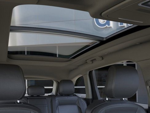 New 2025 Lincoln Nautilus Premier w/ Equipment Group 102A image 22