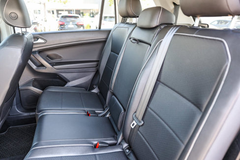 Used 2021 Volkswagen Tiguan SEL w/ 3rd Row Seat Package image 8