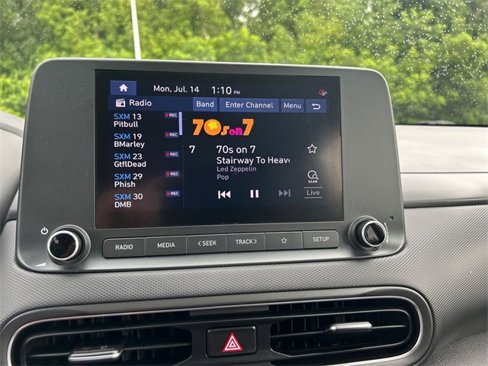 Used 2022 Hyundai Kona SEL image 18