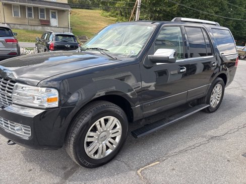 Used 2013 Lincoln Navigator 4WD image 4