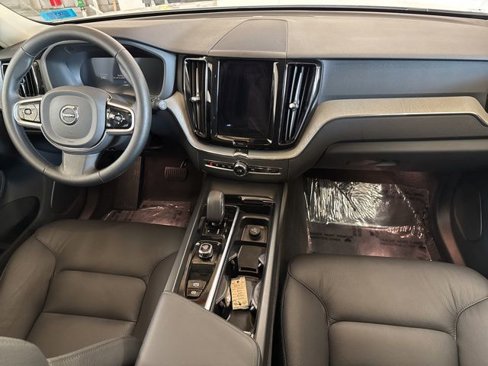 Certified 2025 Volvo XC60 B5 Plus image 11