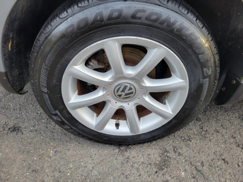 Used 2004 Volkswagen Passat GLS image 8