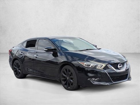 Used 2017 Nissan Maxima SR w/ Midnight Edition image 3