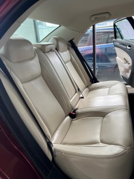 Used 2016 Chrysler 300 Limited image 13