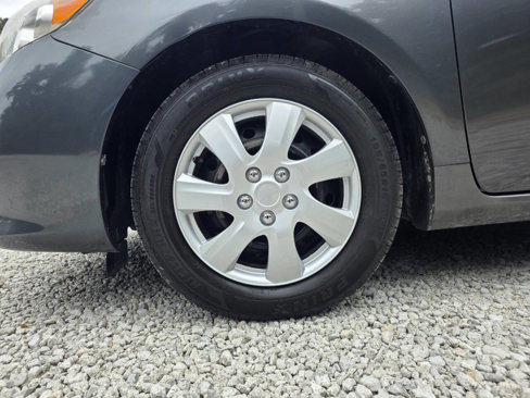 Used 2010 Toyota Corolla LE image 9
