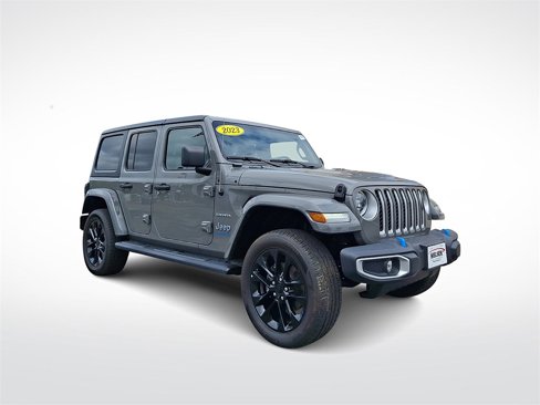 Used 2023 Jeep Wrangler Unlimited Sahara image 1