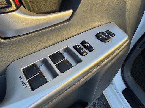 Used 2012 Toyota Prius V Five image 25