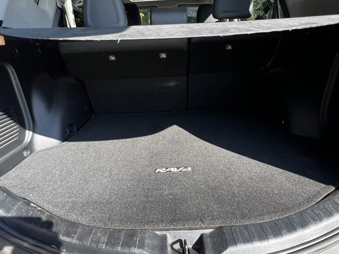 Used 2013 Toyota RAV4 Limited image 47