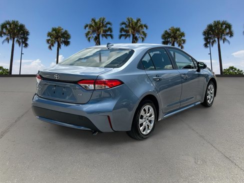 Used 2022 Toyota Corolla LE image 5