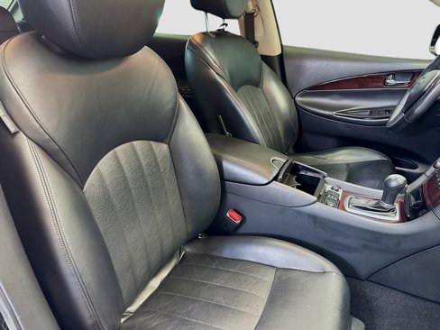 Used 2017 INFINITI QX50 2WD w/ Premium Plus Package image 19