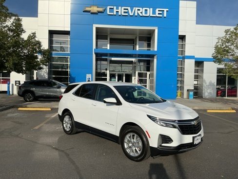 Used 2024 Chevrolet Equinox LT image 1