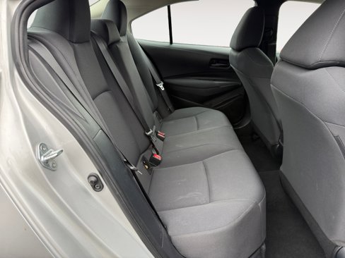 Used 2022 Toyota Corolla LE image 18