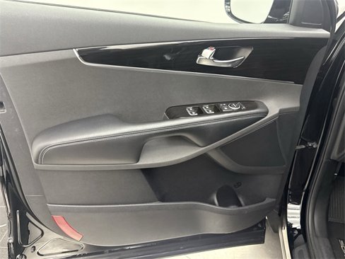 Used 2019 Kia Sorento EX image 12