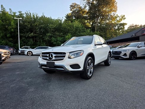 Used 2019 Mercedes-Benz GLC 300 4MATIC w/ Premium Package image 3
