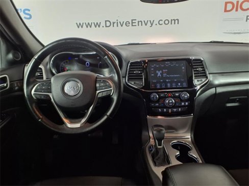 Used 2019 Jeep Grand Cherokee Altitude image 12